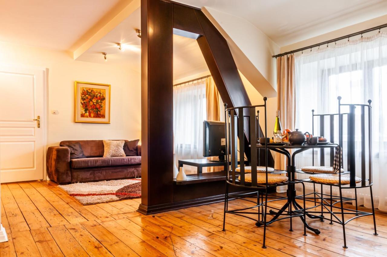 Home & Travel Lodz  Exterior photo